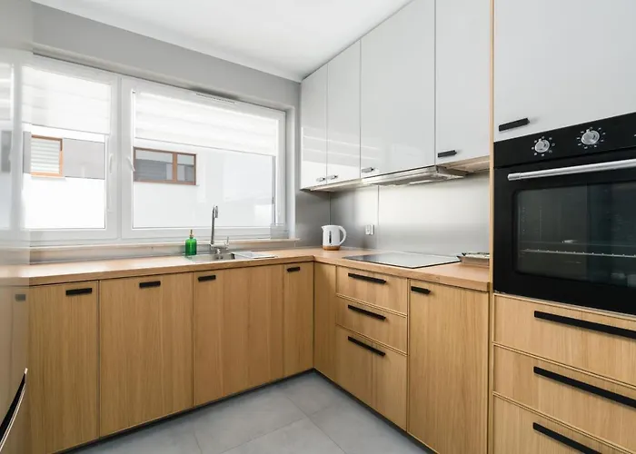 Daire Serbska 2 Miejsca Parkingowe By Renters *